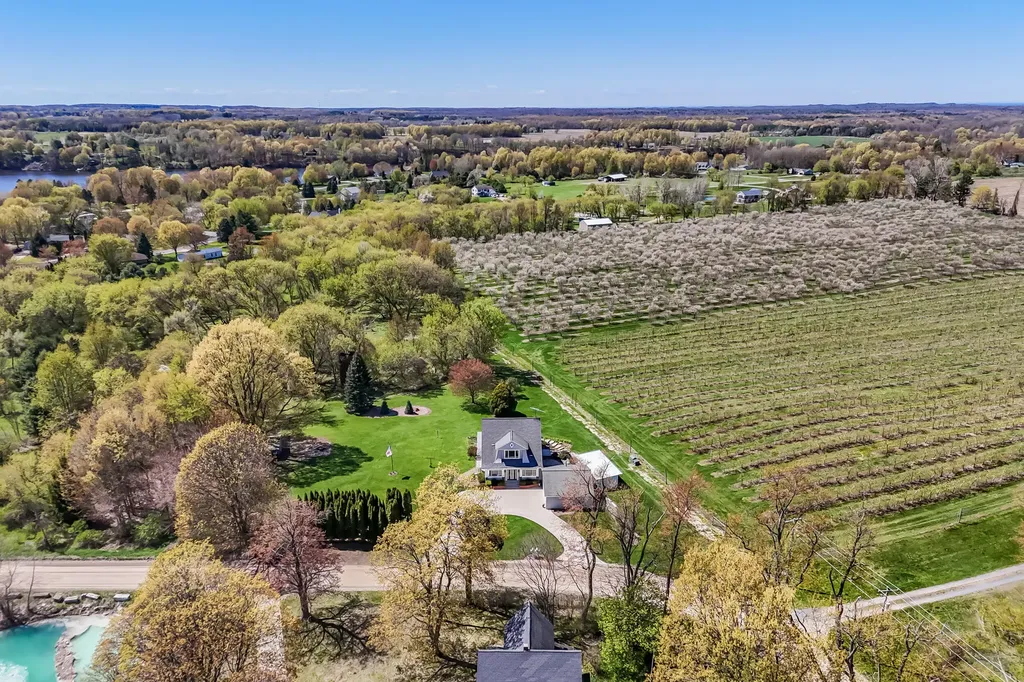 3338 W Abbey Road Hart Township MI 49420