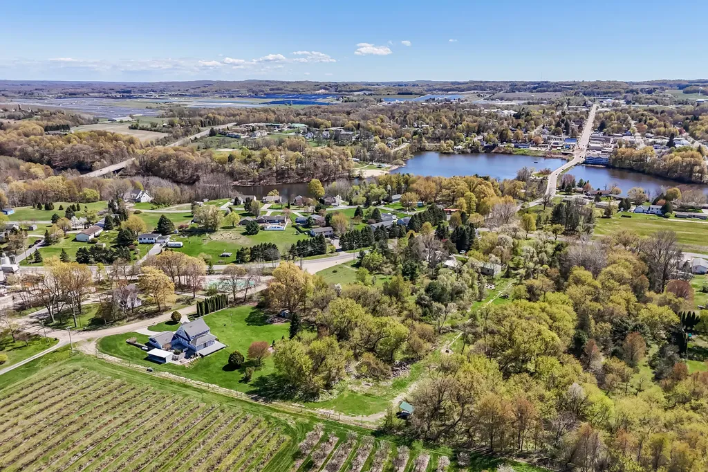 3338 W Abbey Road Hart Township MI 49420