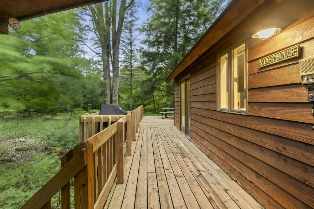 15620 Betsie River Drive Springdale Township MI 49683