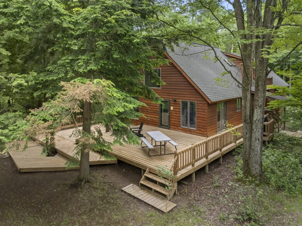 15620 Betsie River Drive Springdale Township MI 49683