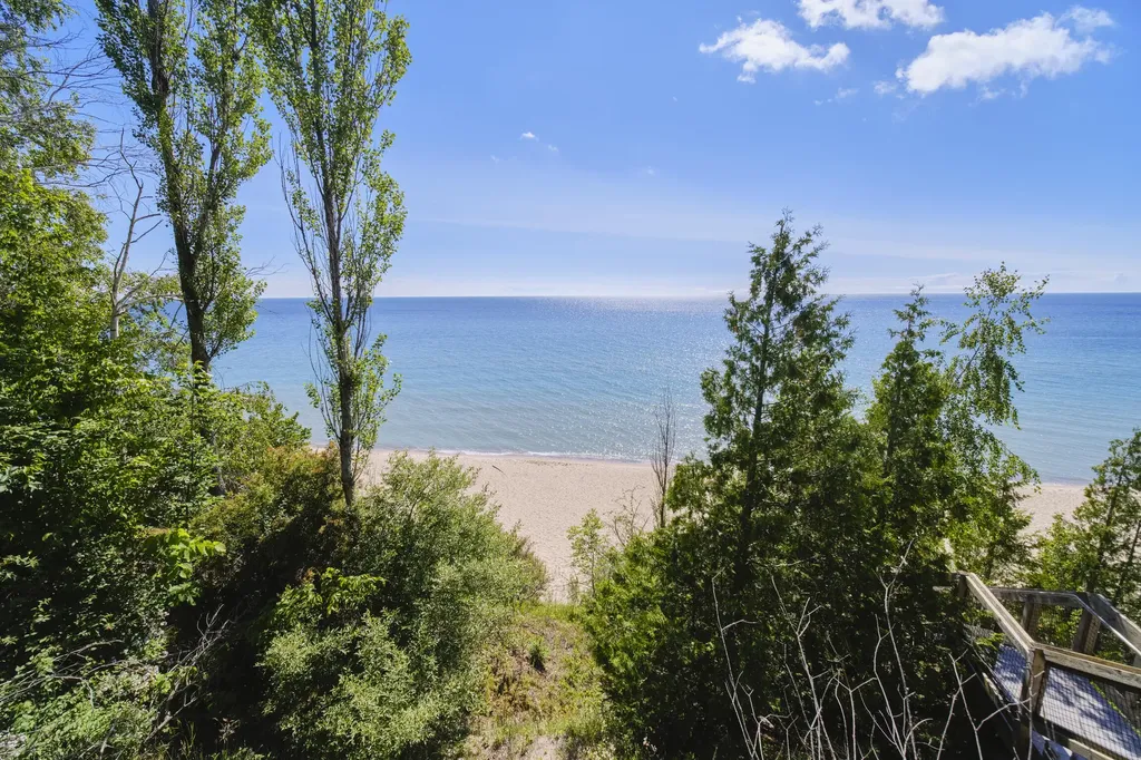 1912 S Scenic Highway Unknown City MI 49635