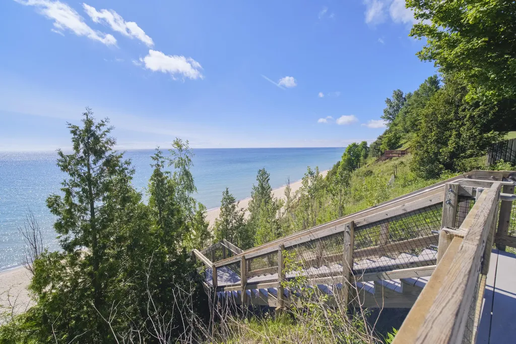 1912 S Scenic Highway Unknown City MI 49635