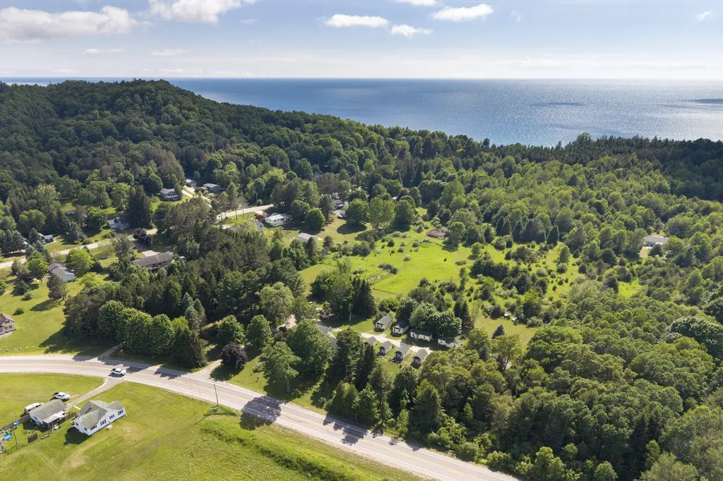 1912 S Scenic Highway Unknown City MI 49635