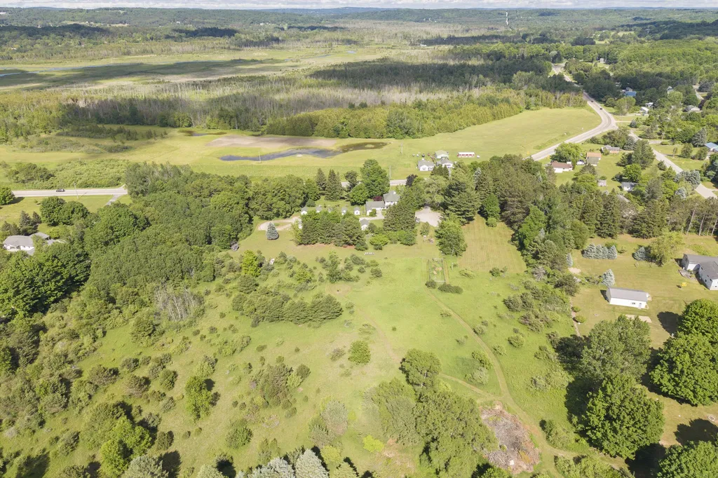 1912 S Scenic Highway Unknown City MI 49635
