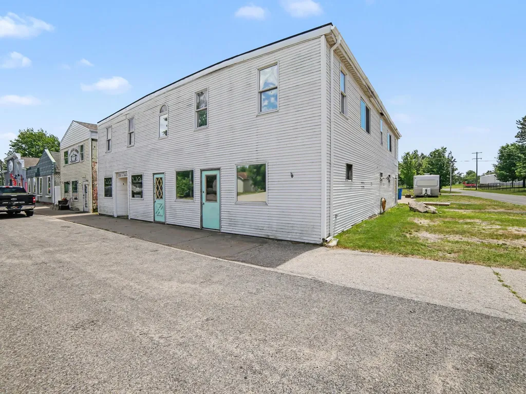 5697 W Fox Road Golden Township MI 49436