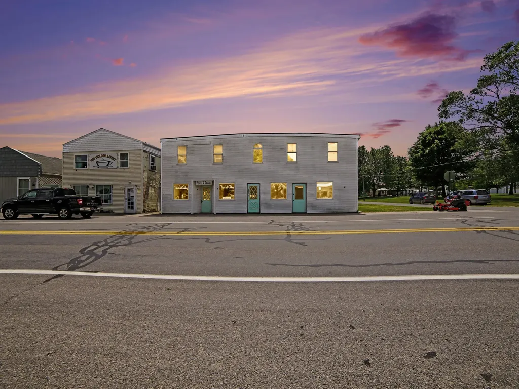 5697 W Fox Road Golden Township MI 49436