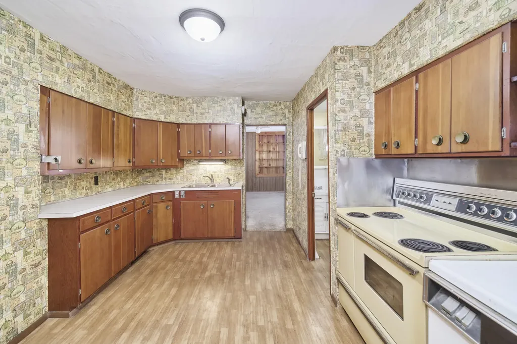163 Van Buren Street Manistee City MI 49660