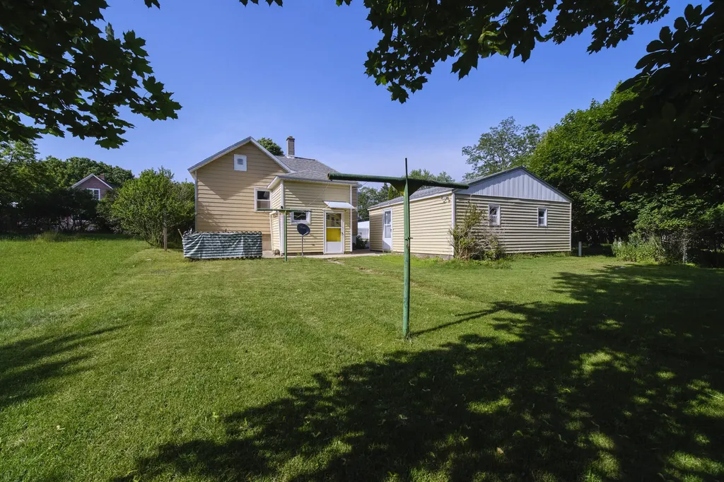 163 Van Buren Street Manistee City MI 49660