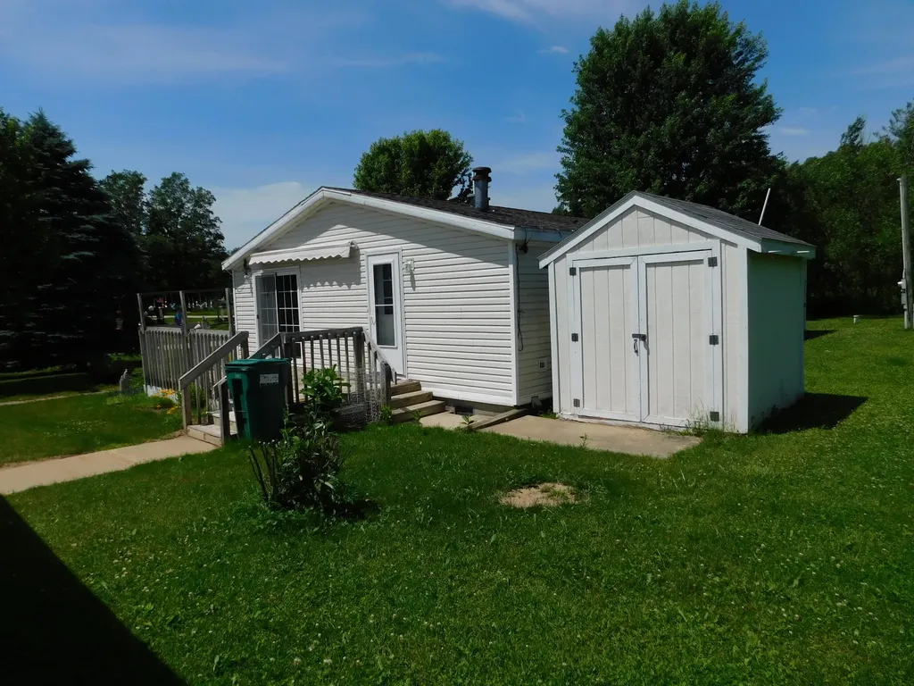 250 N Davis Street Unknown City MI 49638
