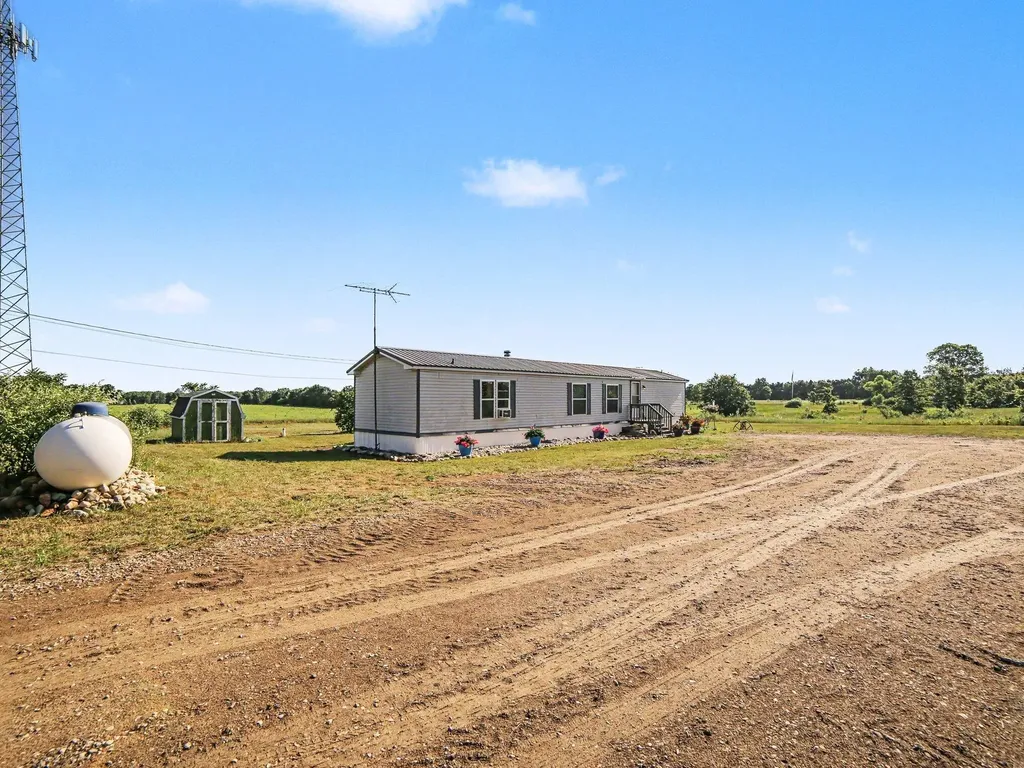 3598 N 64th Avenue Hart City MI 49420
