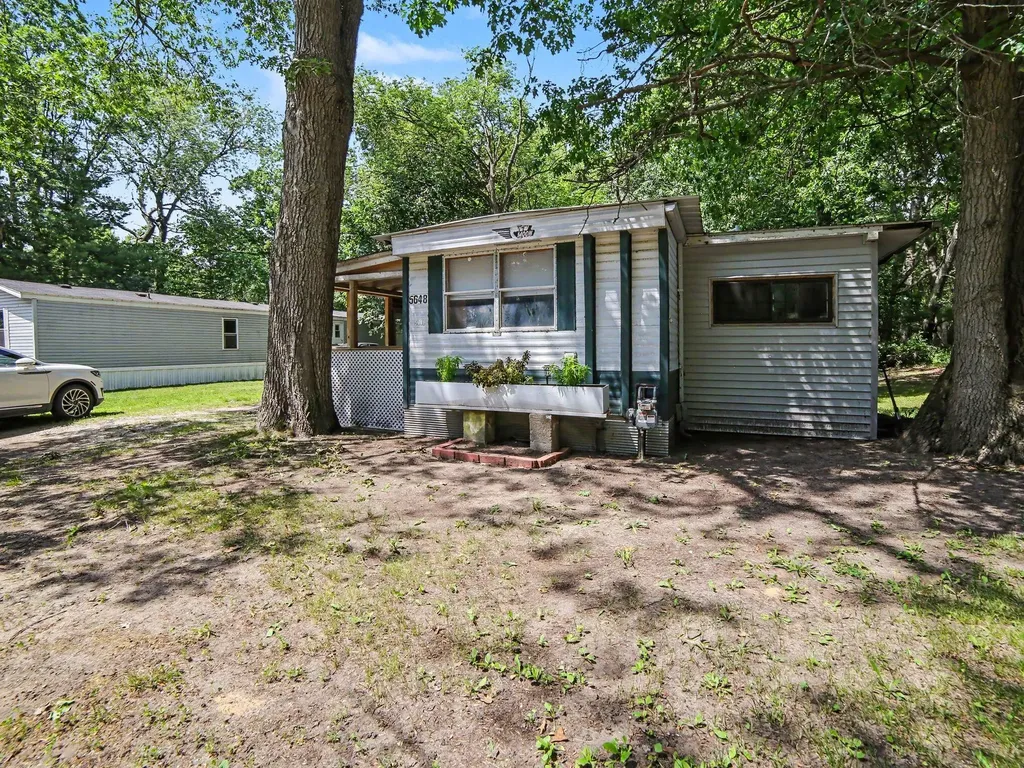 5648 W Johnson Road Pere Marquette Charter Township MI 49431