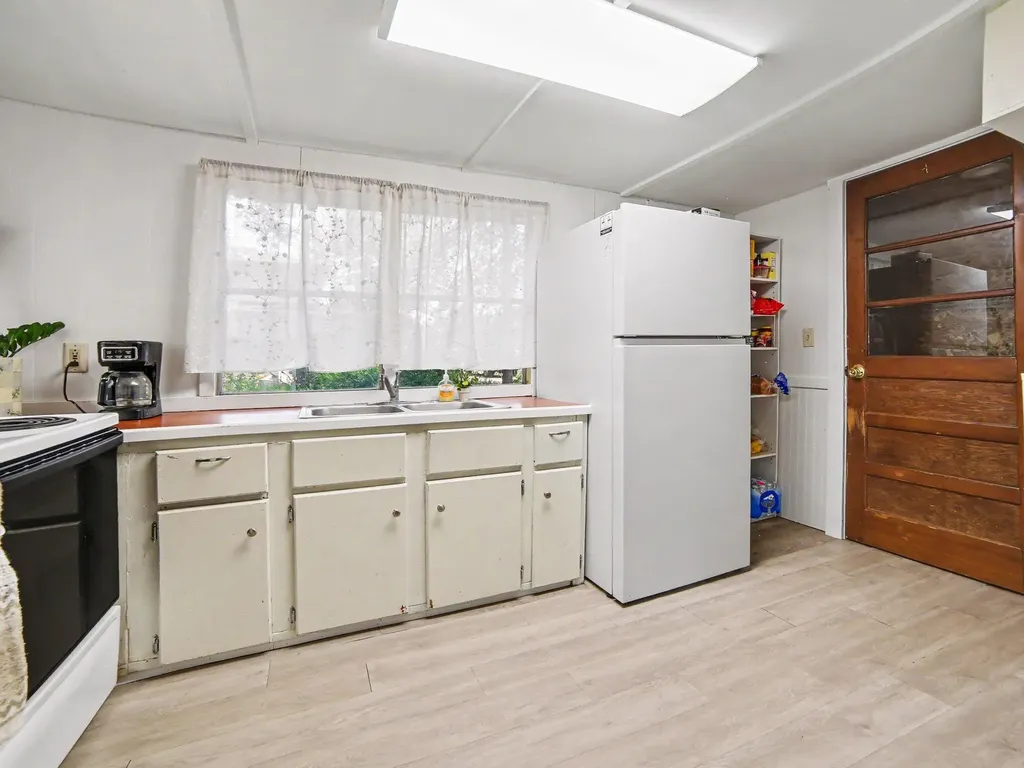 5648 W Johnson Road Pere Marquette Charter Township MI 49431