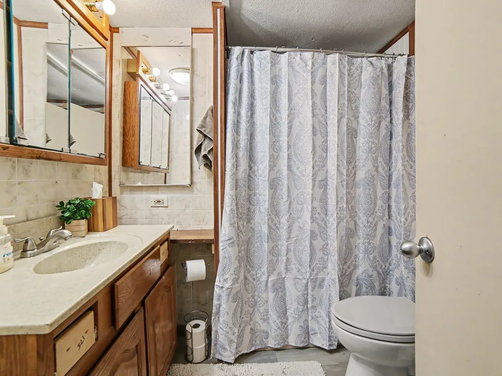 5648 W Johnson Road Pere Marquette Charter Township MI 49431