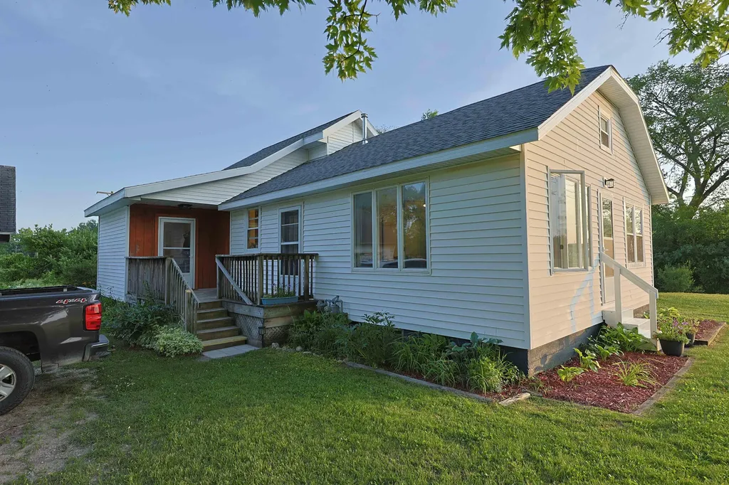 959 E Us Highway 10 Custer Township MI 49454
