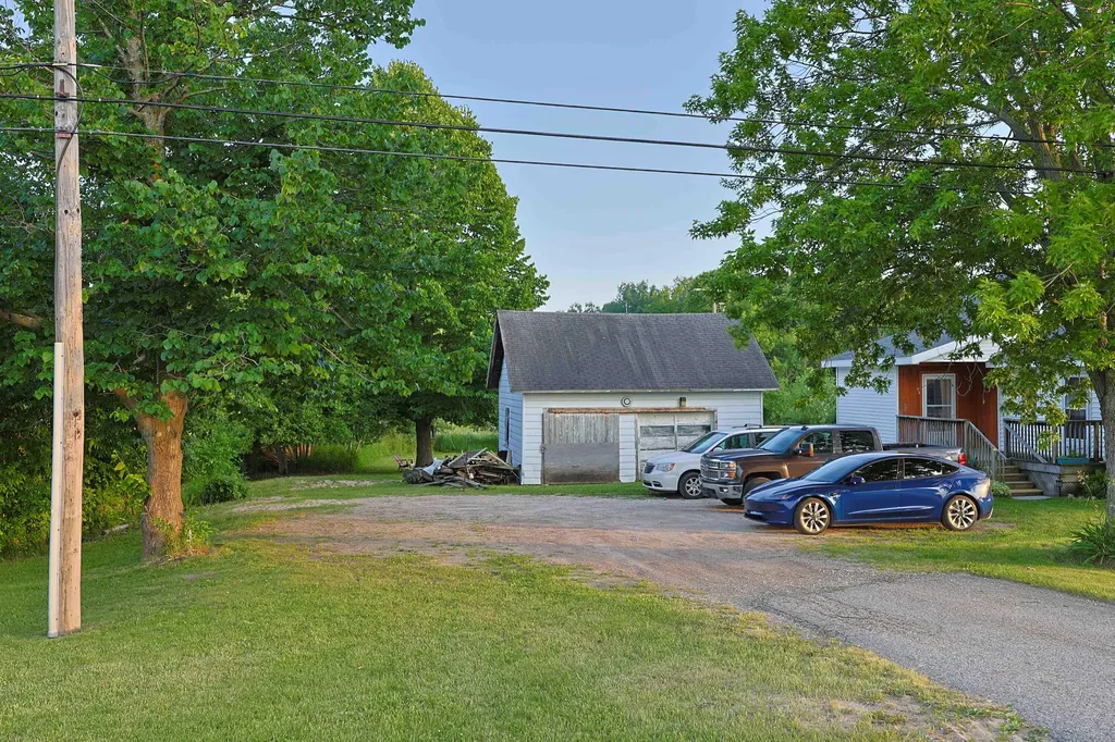 959 E Us Highway 10 Custer Township MI 49454