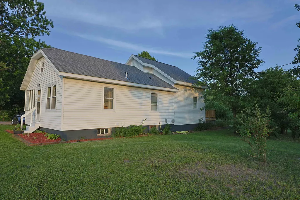 959 E Us Highway 10 Custer Township MI 49454