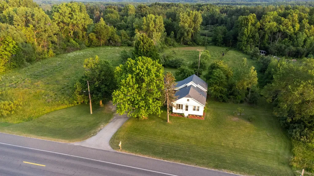 959 E Us Highway 10 Custer Township MI 49454