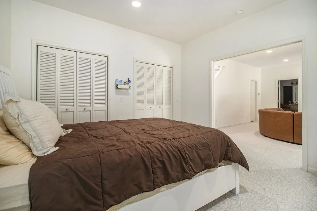 5410 W Oak Ridge Drive Hamlin Township MI 49431