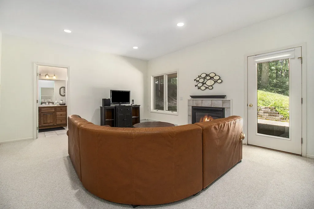 5410 W Oak Ridge Drive Hamlin Township MI 49431