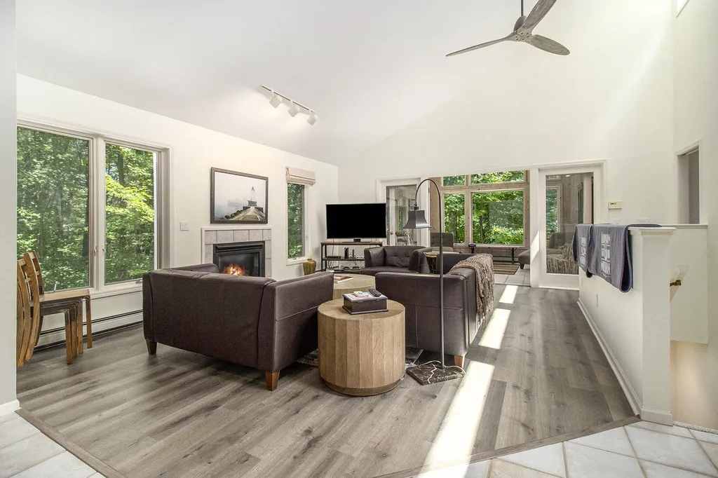 5410 W Oak Ridge Drive Hamlin Township MI 49431
