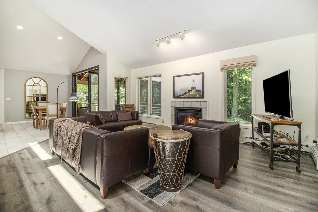 5410 W Oak Ridge Drive Hamlin Township MI 49431