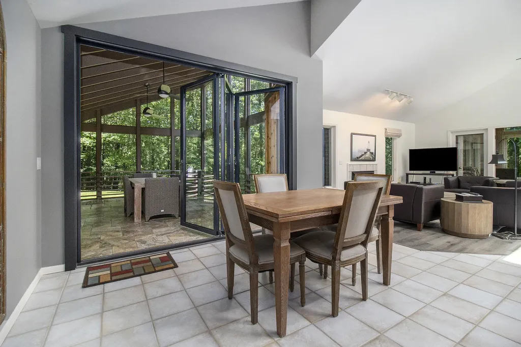 5410 W Oak Ridge Drive Hamlin Township MI 49431