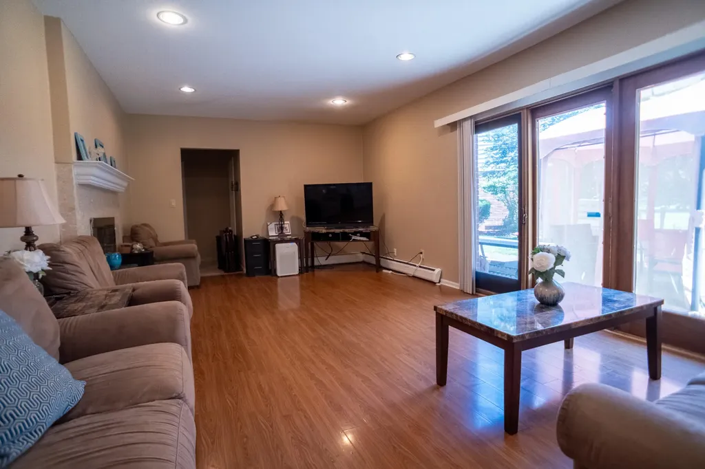 4389 Westover Drive West Bloomfield Charter Township MI 48323