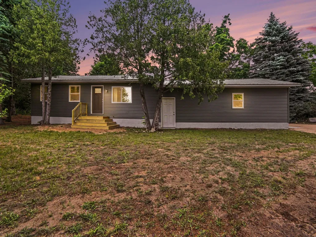 2209 E Madison Road Crystal Township MI 49420