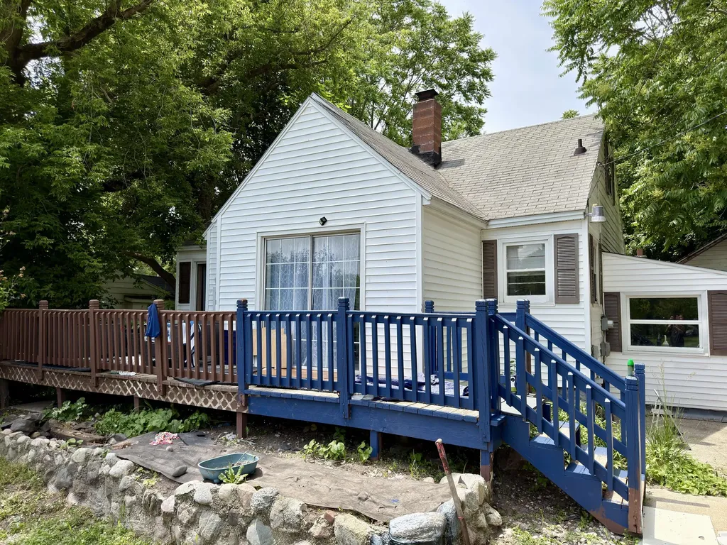 820 Oak Street Manistee City MI 49660