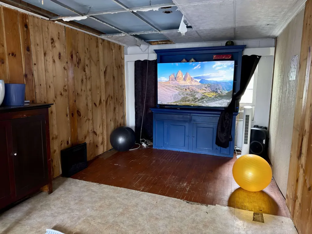 820 Oak Street Manistee City MI 49660