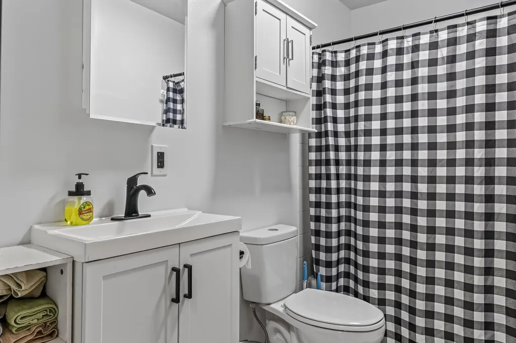 2423 S 40th Avenue Benona Township MI 49455