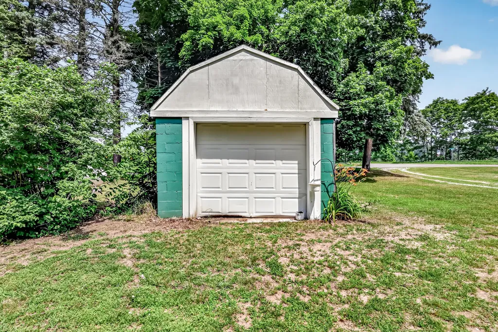 2423 S 40th Avenue Benona Township MI 49455