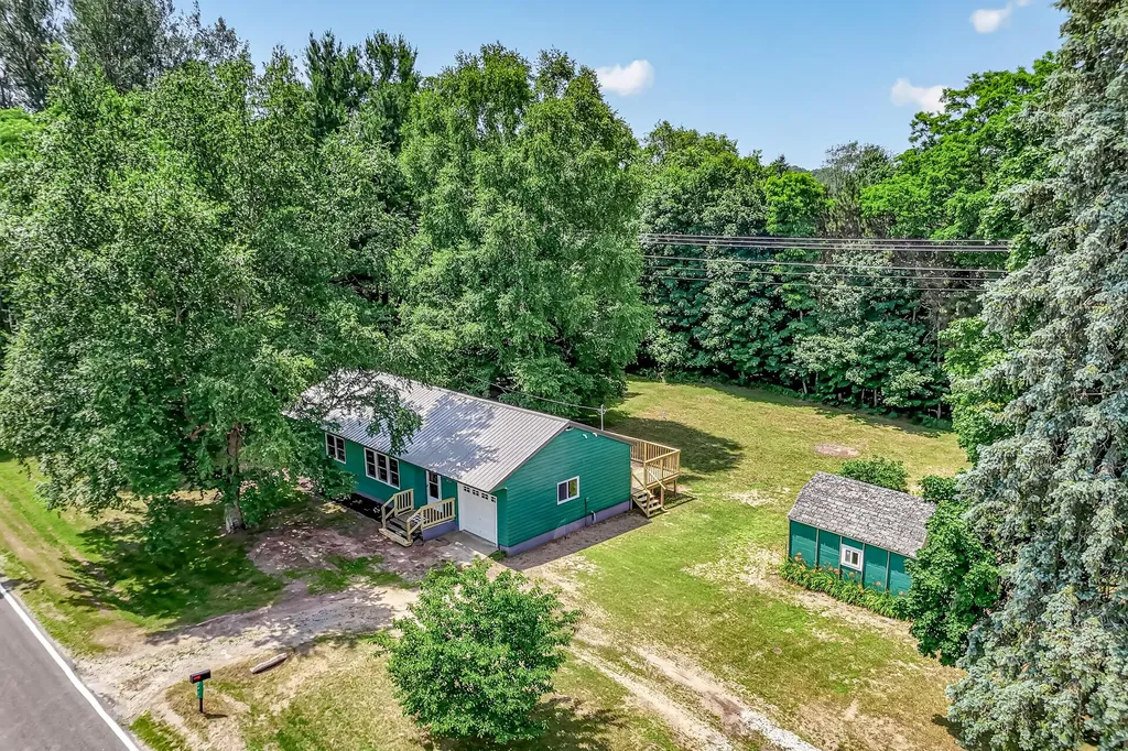 2423 S 40th Avenue Benona Township MI 49455