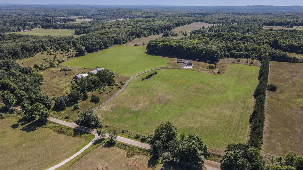 11425 Kerry Road Brown Township MI 49619