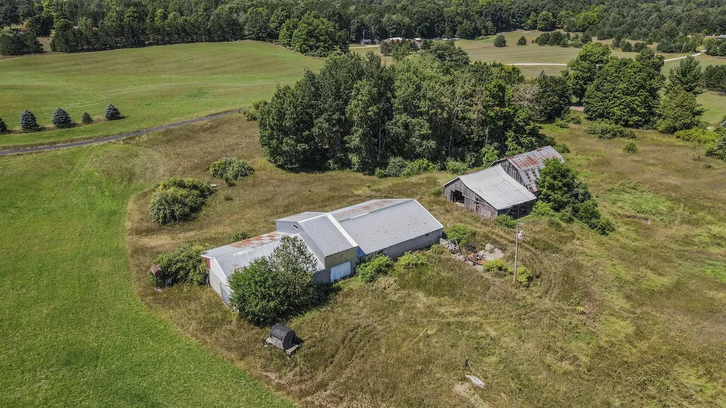 11425 Kerry Road Brown Township MI 49619
