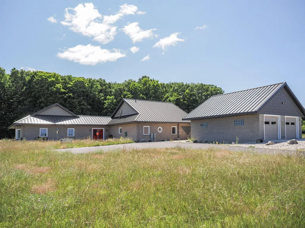 11425 Kerry Road Brown Township MI 49619