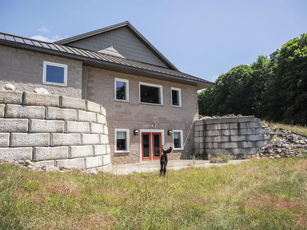 11425 Kerry Road Brown Township MI 49619