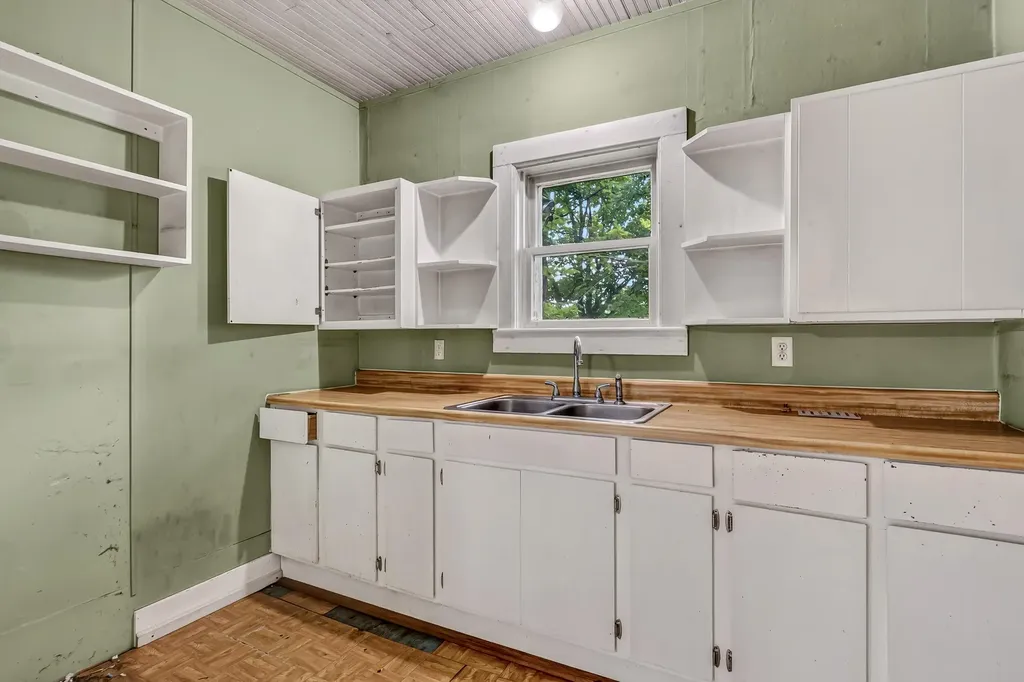 1085 S 96th Avenue Shelby Township MI 49455