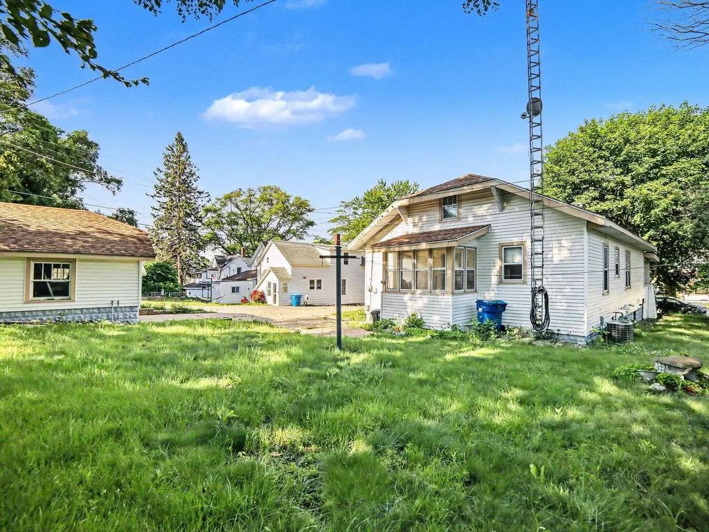503 S Washington Avenue Ludington City MI 49431