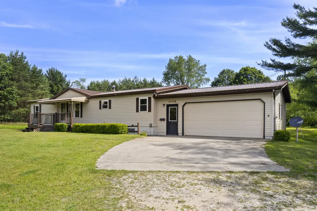 4247 S Scenic Highway Blaine Township MI 49635