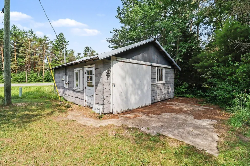 9748 N Us 31 Unknown City MI 49431