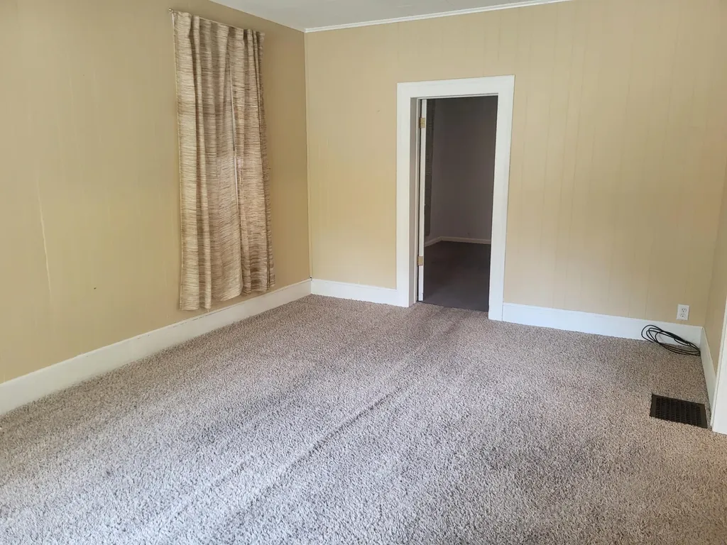 254 4th Avenue Manistee City MI 49660