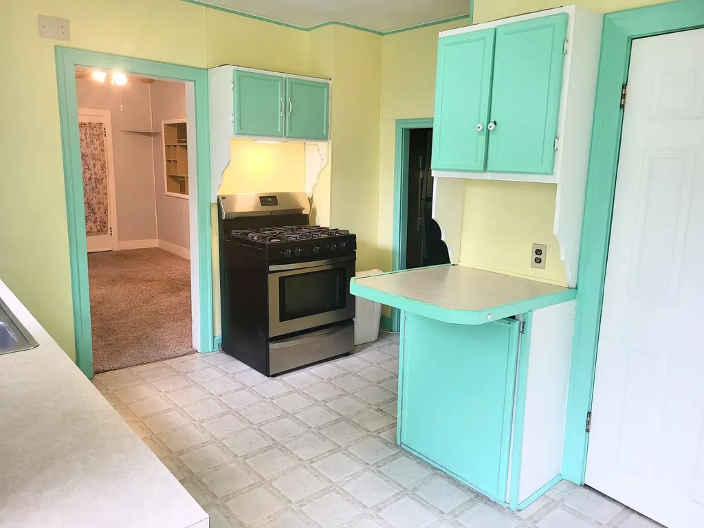 254 4th Avenue Manistee City MI 49660