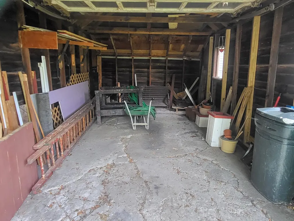 254 4th Avenue Manistee City MI 49660