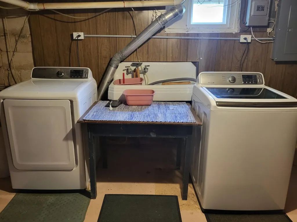 254 4th Avenue Manistee City MI 49660
