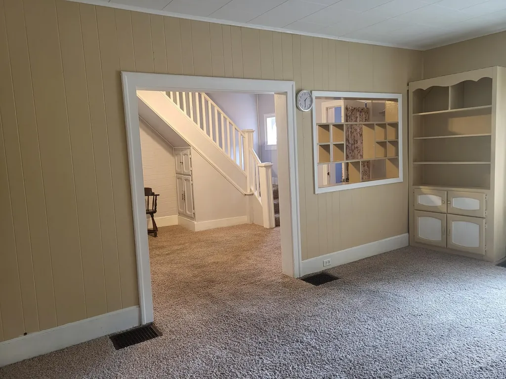 254 4th Avenue Manistee City MI 49660