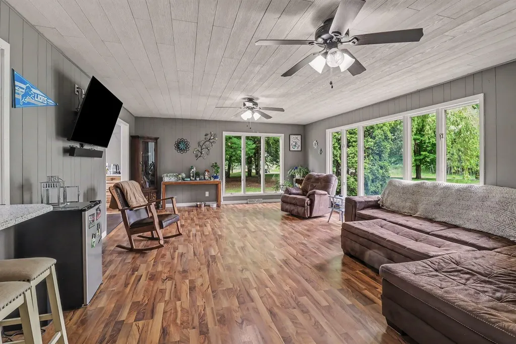 3585 N 72nd Avenue Hart Township MI 49420