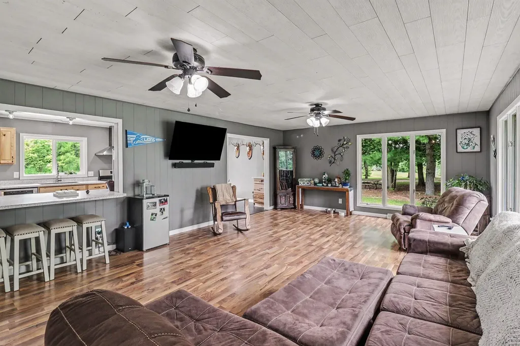 3585 N 72nd Avenue Hart Township MI 49420