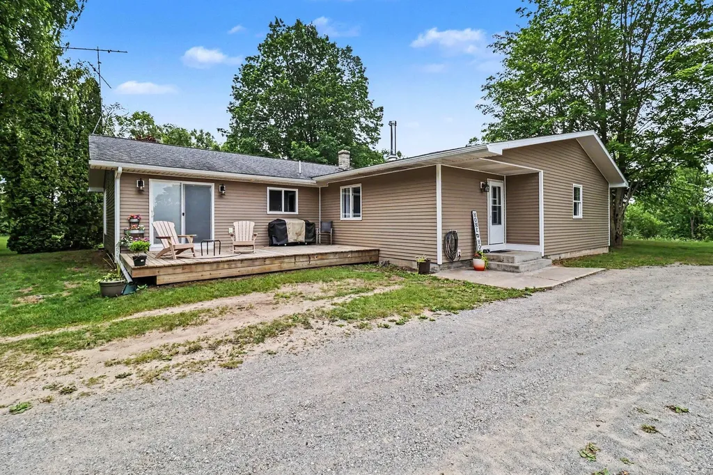 3585 N 72nd Avenue Hart Township MI 49420
