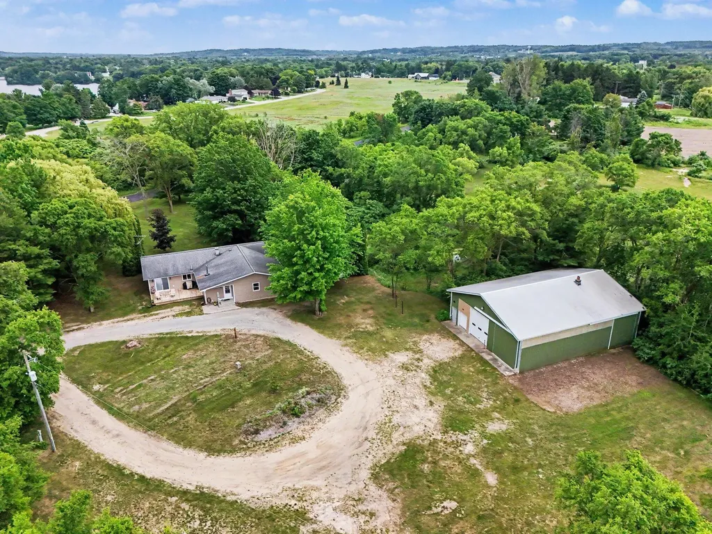 3585 N 72nd Avenue Hart Township MI 49420